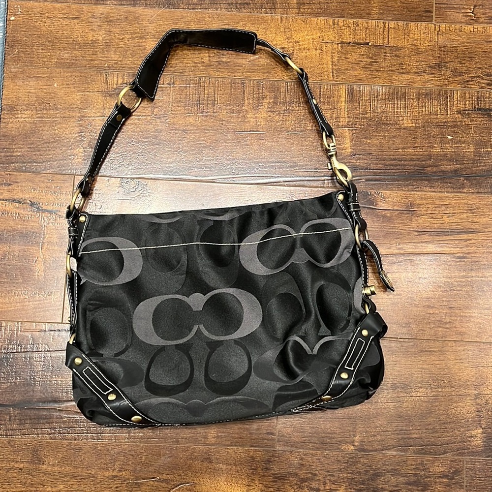 Large Coach bag! Black.
